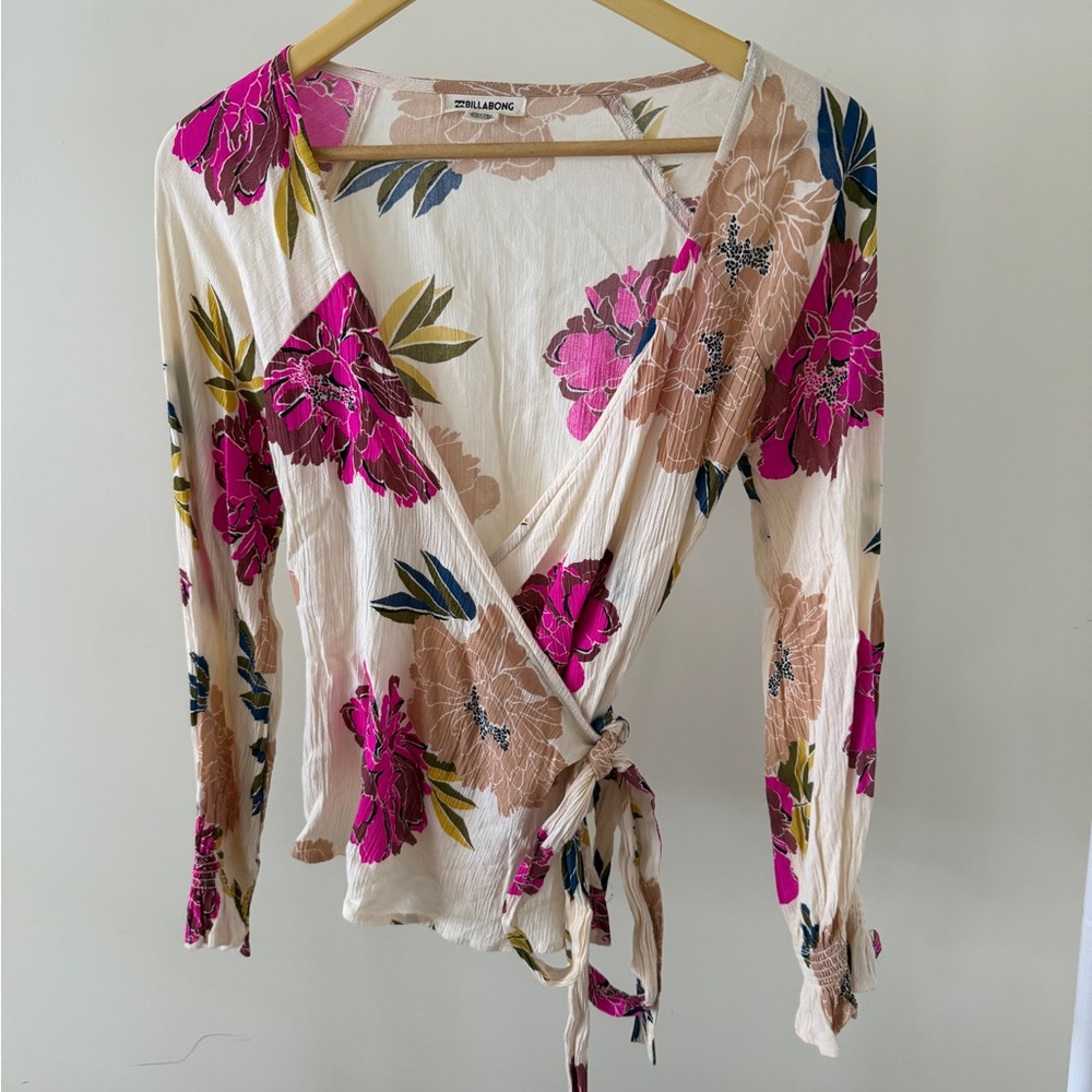 Billabong Floral Wrap Top Size M